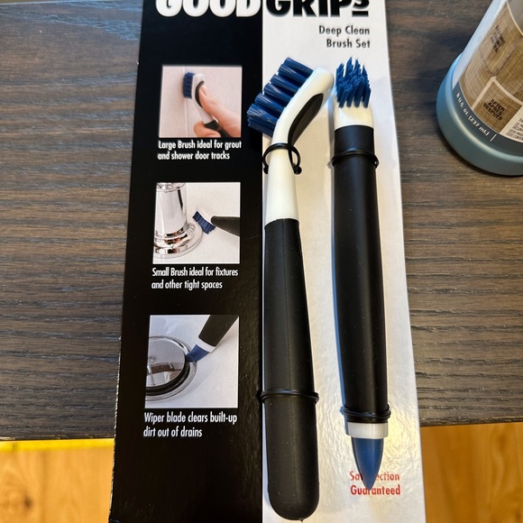 Mapei ultra care grout refresh and Oxo good grips brushes - Picture 3 of 14